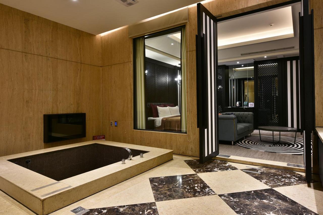 Venice Motel Taichung Dış mekan fotoğraf