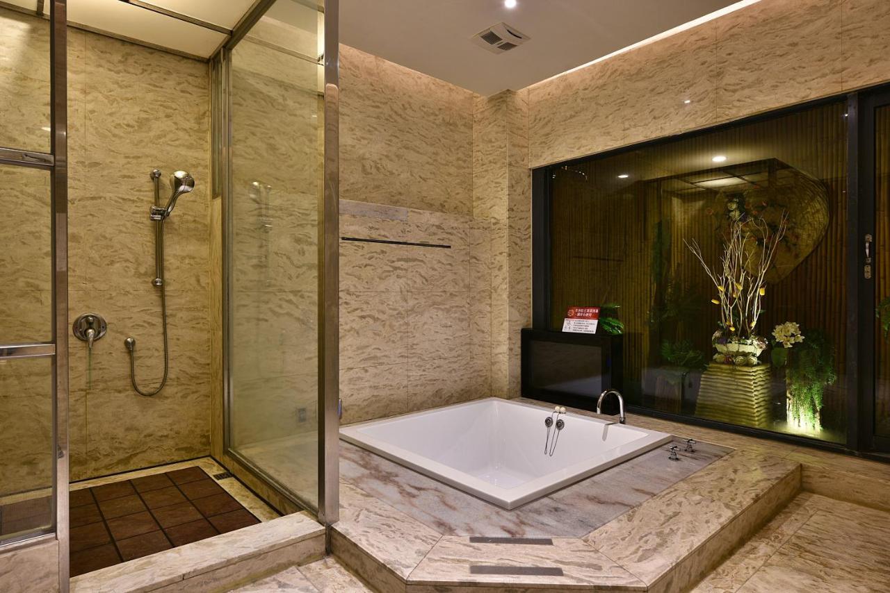 Venice Motel Taichung Dış mekan fotoğraf