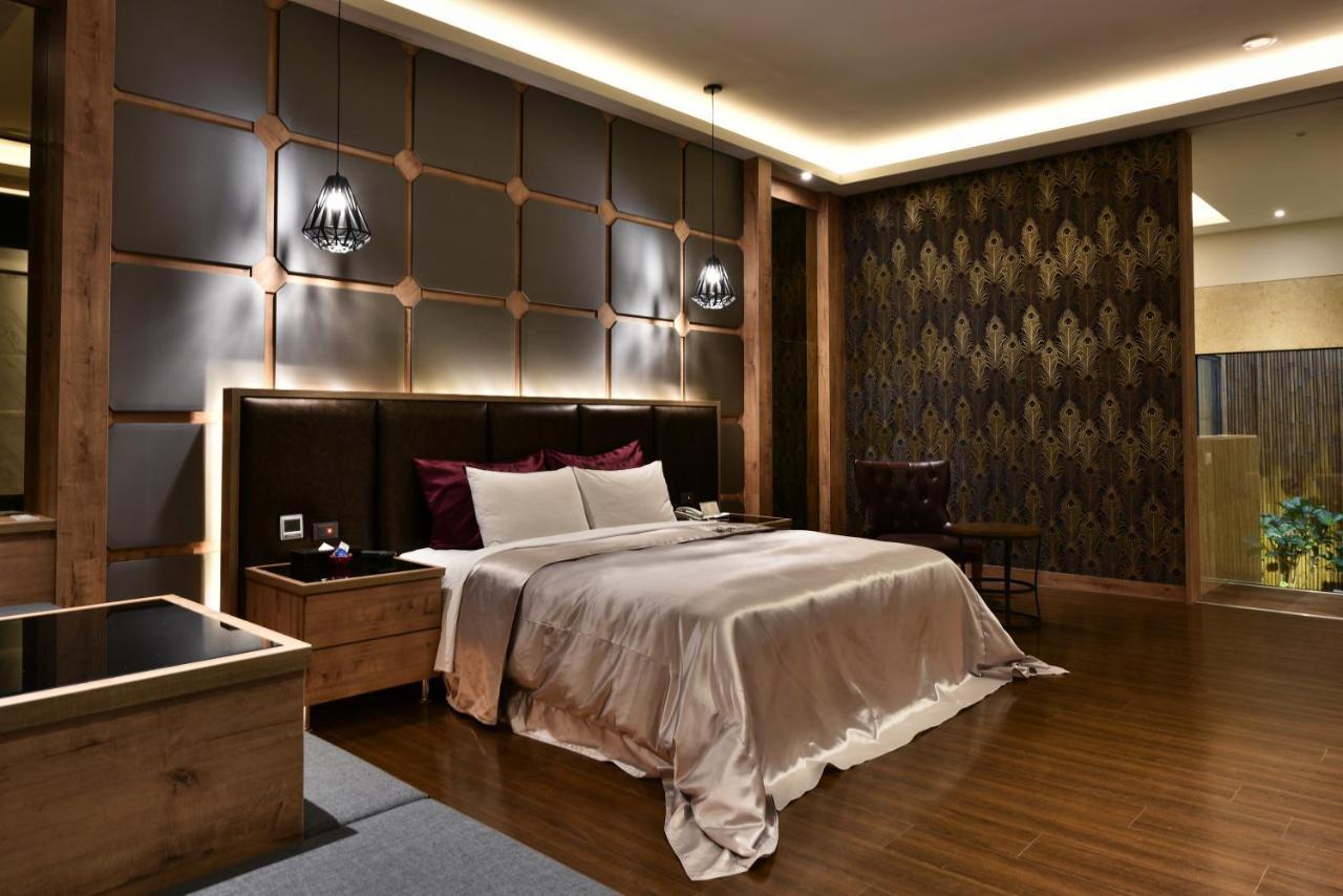 Venice Motel Taichung Dış mekan fotoğraf