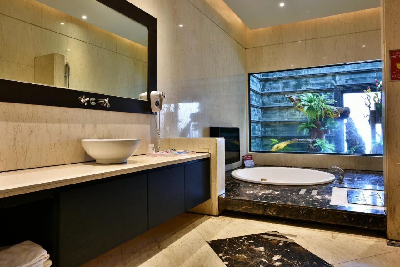 Venice Motel Taichung Dış mekan fotoğraf