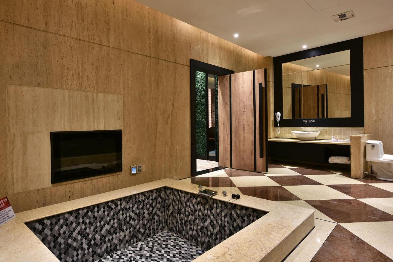 Venice Motel Taichung Dış mekan fotoğraf