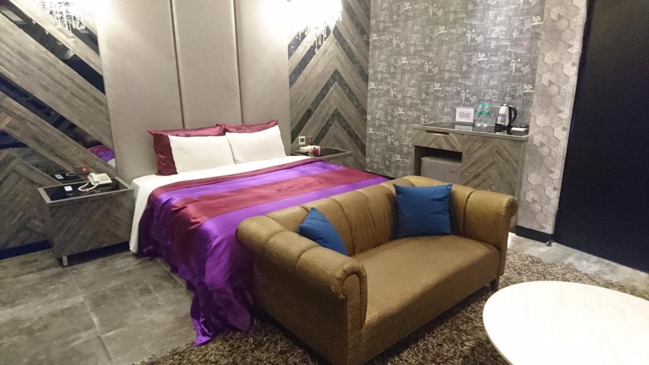Venice Motel Taichung Dış mekan fotoğraf